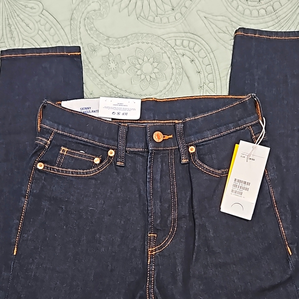 H & M dark skinny jeans 28/30 NWT classic look